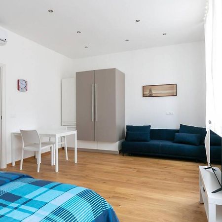 ~ Cozy Apartment ~ City Center Train Station Триест Екстериор снимка