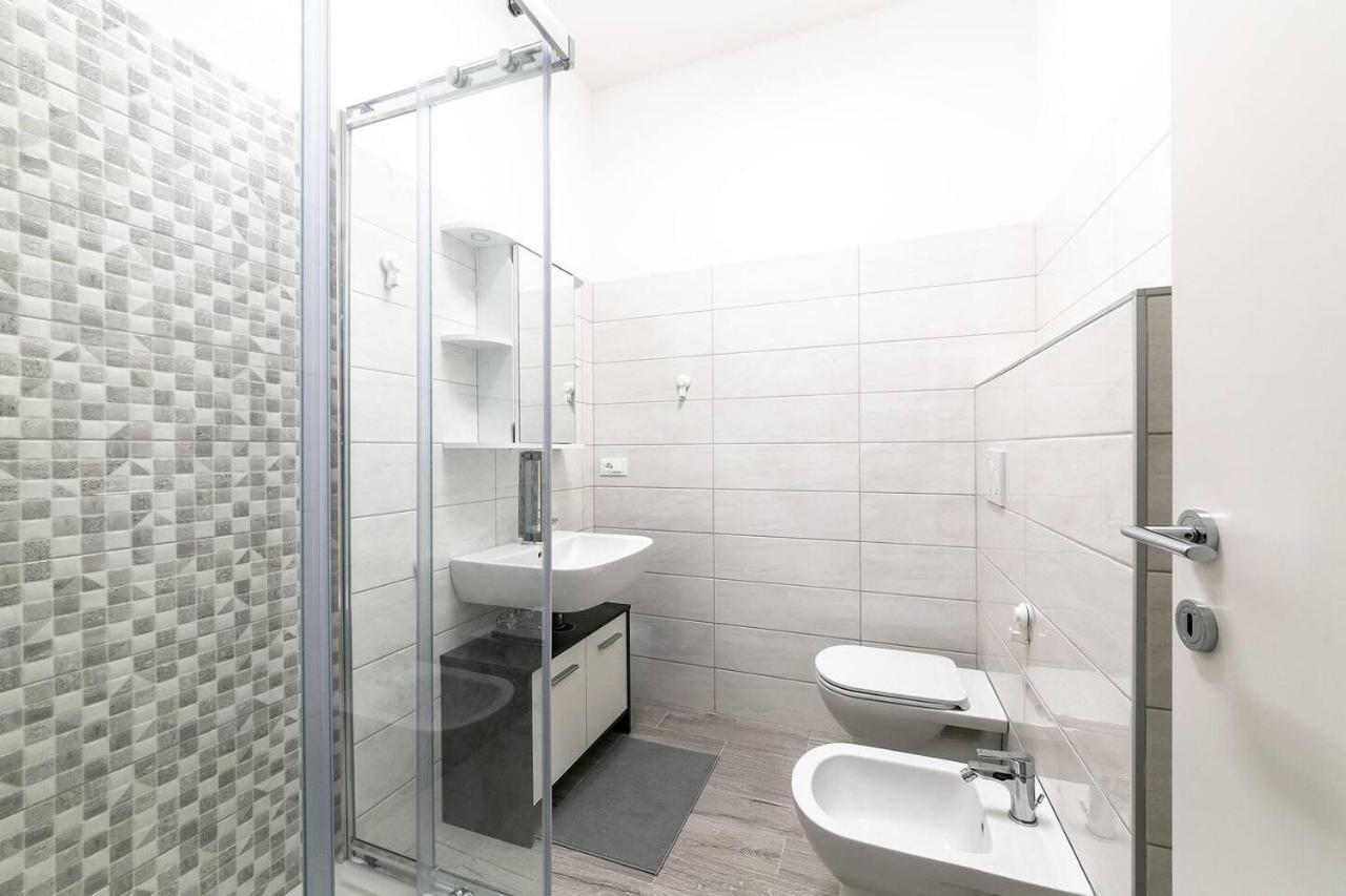 ~ Cozy Apartment ~ City Center Train Station Триест Екстериор снимка